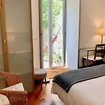 Apartman Quiet And Charming - With Yard, Center *