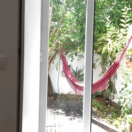 Apartment Quiet And Charming - With Yard, Center Lisbon
