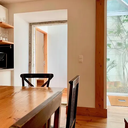 Quiet And Charming - With Yard, Center Lisbon
