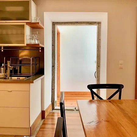 Quiet And Charming - With Yard, Center Lisbon