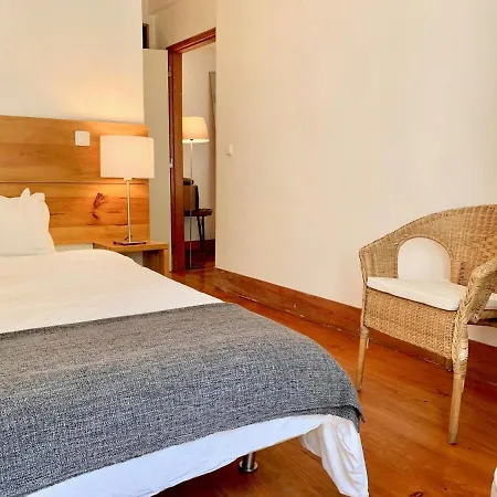 Quiet And Charming - With Yard, Center * Lisboa