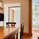 Quiet And Charming - With Yard, Center Лиссабон